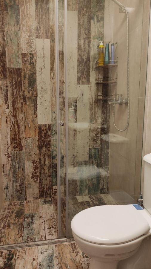 Luxury Beach Apartment In Qerret Голем Екстериор снимка