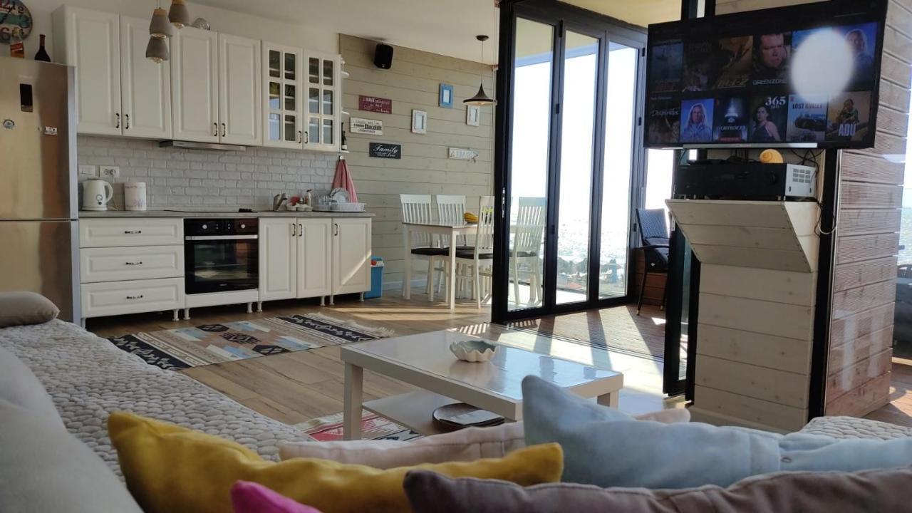 Luxury Beach Apartment In Qerret Голем Екстериор снимка